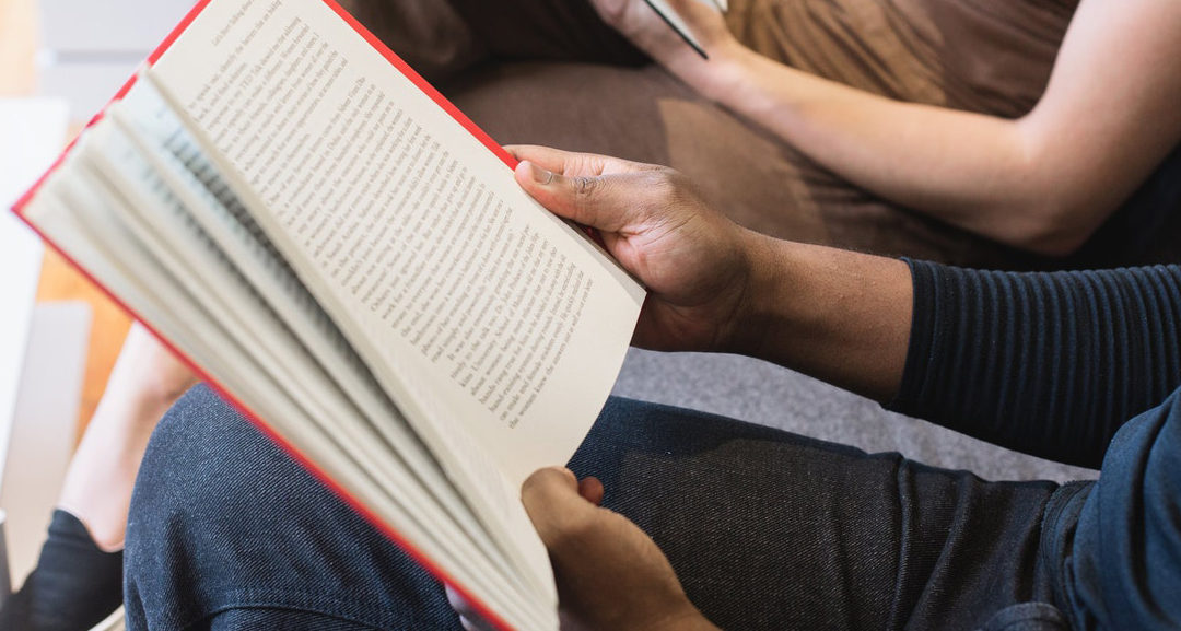 “BOOKSTORES”: cómo leer mil libros con sólo media hora al día