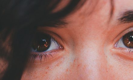 Si a estas alturas tienes un gran cansancio, imagina tus ojos: conoce los 5 mejores trucos para evitar la fatiga ocular
