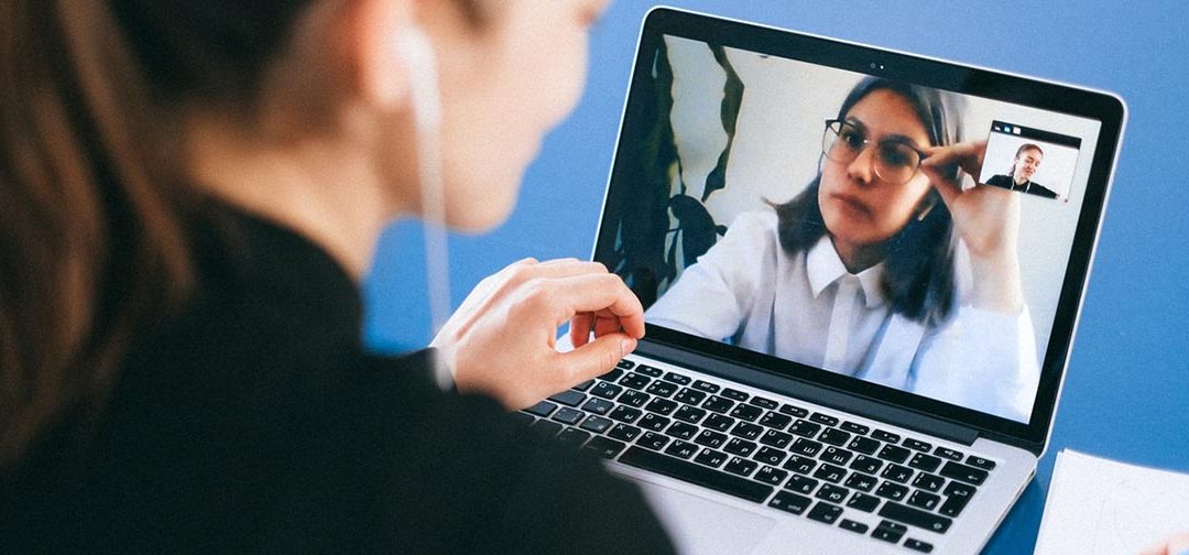 Vernos todo el día en Videollamadas tiene consecuencias en nuestra Salud Mental