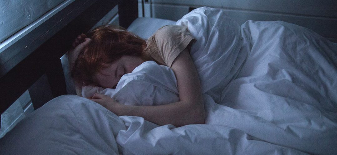 ¿Con hambre justo antes de dormir? Esto es lo que deberías comer