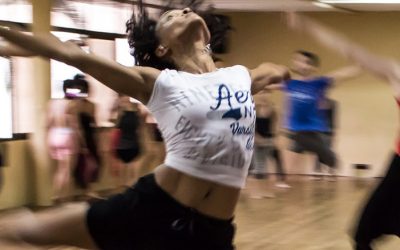 4 formas en que bailar te hace más feliz… ¡a mover los pies!