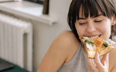 No es solo lo que comes, sino cómo lo comes: cómo disfrutar más usando todos tus sentidos