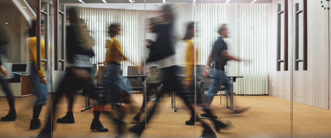 Una estrategia innovadora para abordar el cuidado de las personas en los espacios laborales